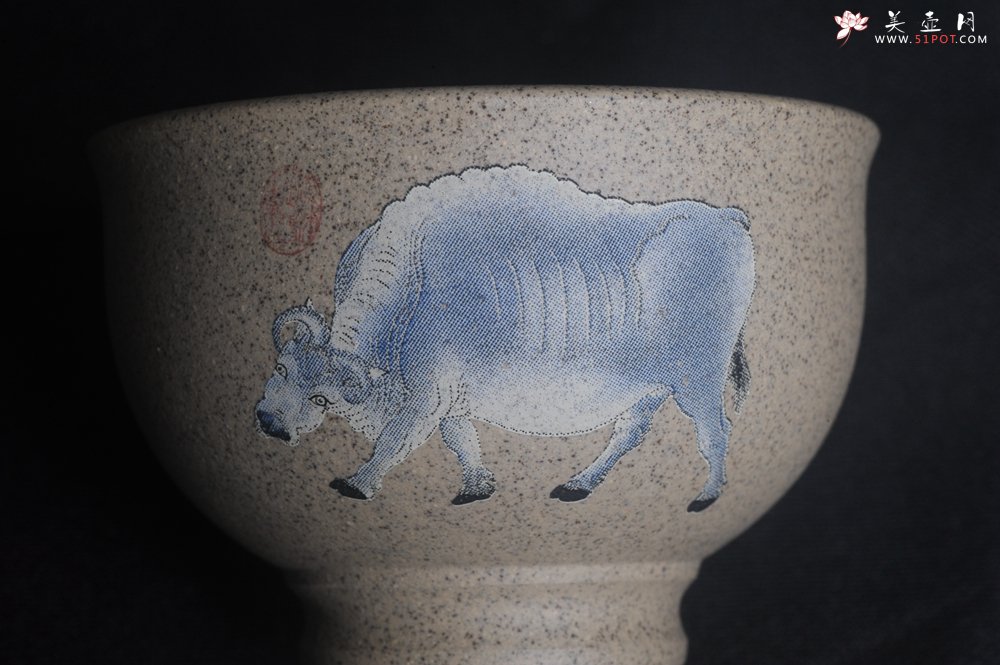 紫砂壶图片：美杯特惠 高温本山段泥 精致吉祥牛主人杯 高性价比 - 美壶网