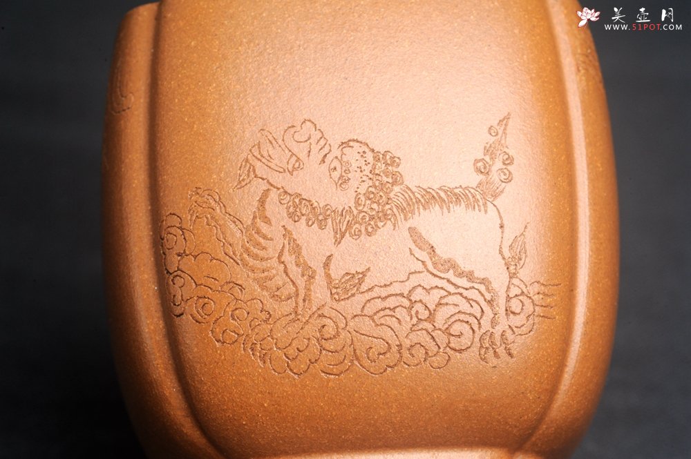 紫砂壶图片：美杯特惠 特好降坡泥 精致四方抽角大号主人杯 四面瑞兽 寓意吉祥 高性价比 - 美壶网