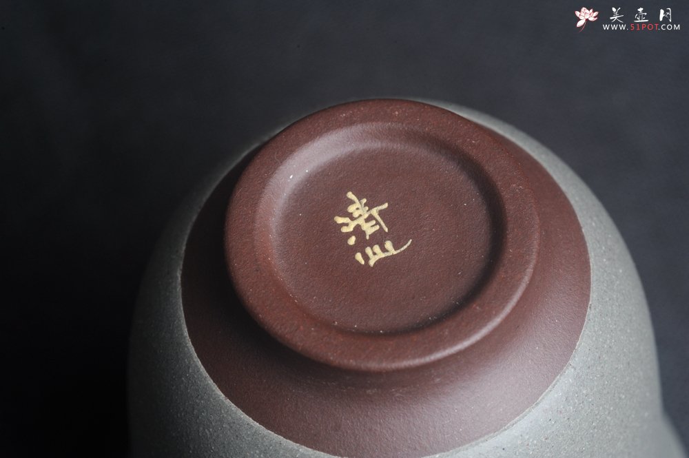 紫砂壶图片：美杯特惠 精致枯枝鸟文气主人杯 茶杯 茶人醉爱 - 美壶网