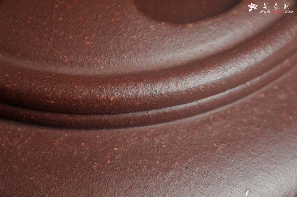 紫砂壶图片：美壶网紫砂壶特惠 精致紫泥手工牛盖井栏茶壶 茶具 - 美壶网