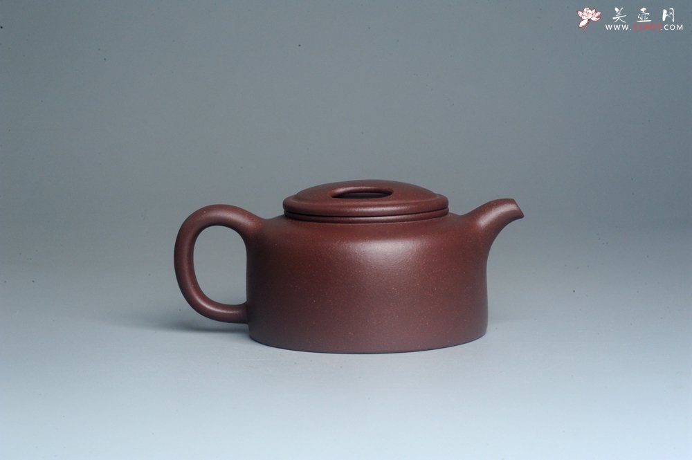 紫砂壶图片：美壶网紫砂壶特惠 精致紫泥手工牛盖井栏茶壶 茶具 - 美壶网