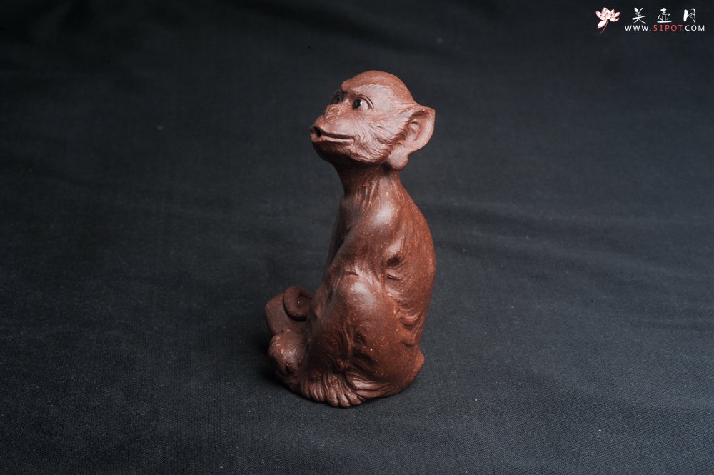 紫砂壶图片：美宠特惠 实力派工艺员姚老师 预计明年升助工 超精品老紫泥紫砂美猴灵猴茶宠 高11cm  肌理丰富生 - 美壶网