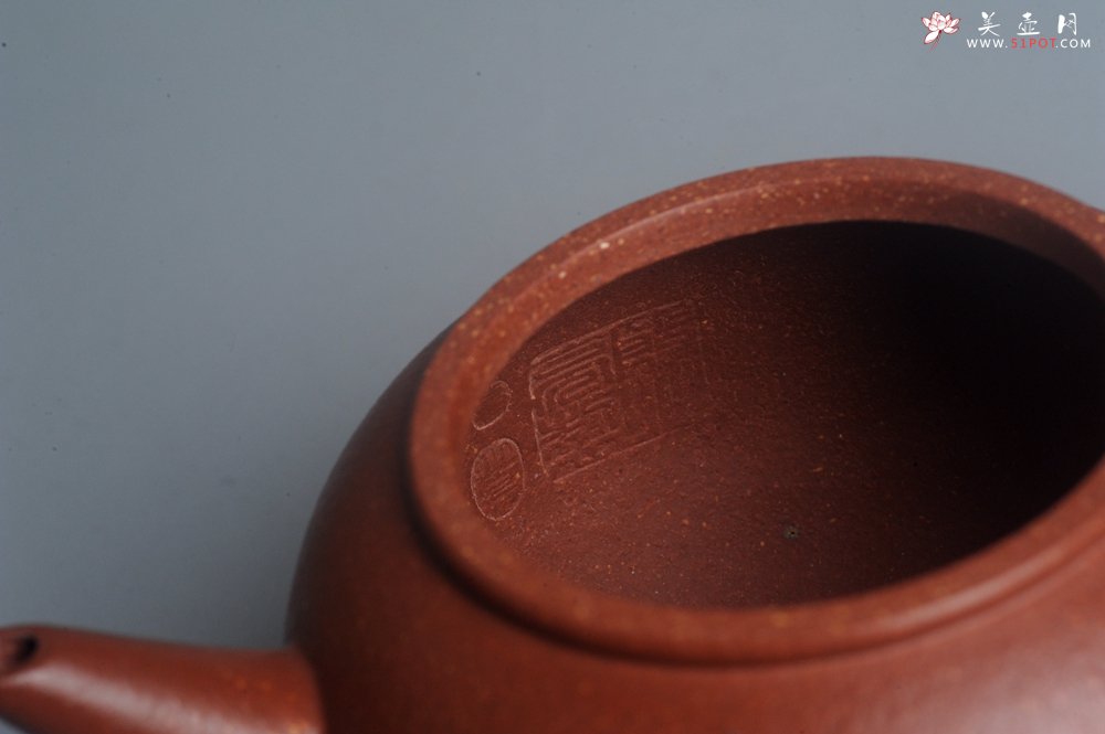 紫砂壶图片：美壶特惠 潜力股殷老师全手工特好降坡泥水平壶 茶人醉爱 - 美壶网