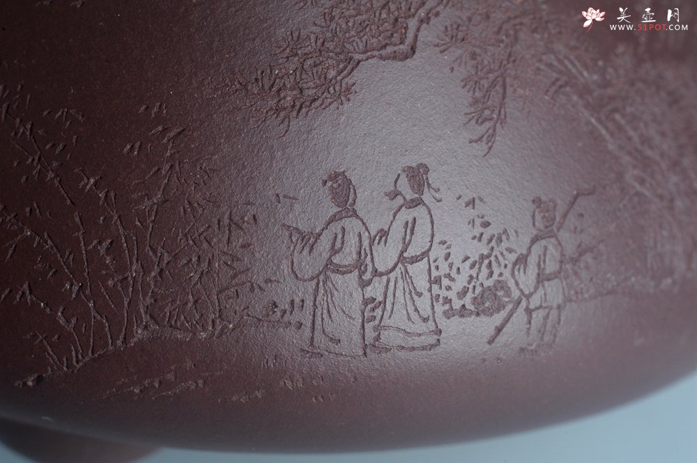 紫砂壶图片：实力派工艺师周斌 优质底槽青全手工精工 满瓢壶 张听钢装饰山水  知足是人生一乐 无为得天地自然 - 美壶网