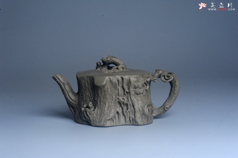 紫砂壶图片：潜力股赵老师 全手工青段松桩壶 松鼠跃然壶盖特有趣 肌理丰富 期待与您结缘 - 美壶网