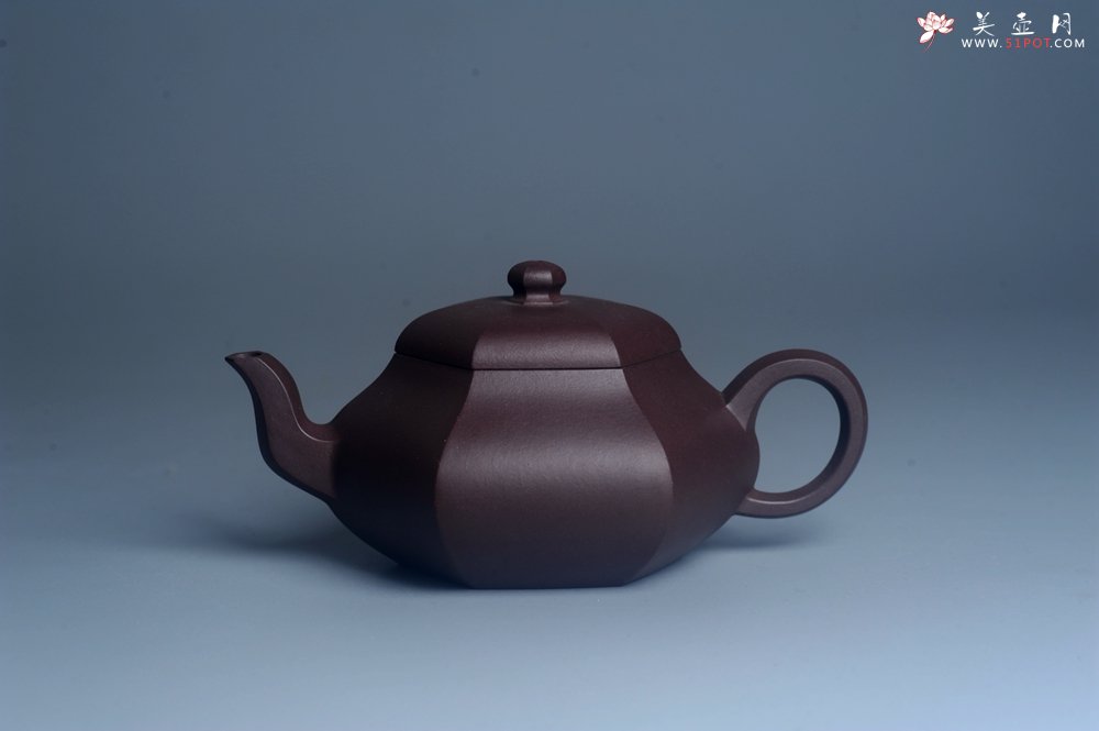 紫砂壶图片：美壶特惠 潜力股凌晨老师 精致紫泥全手工六方君德壶 期待与您结缘 - 美壶网