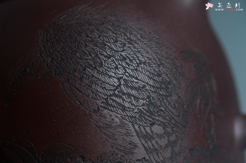 紫砂壶图片：实力派工艺师文砂苑堂主周斌 优质底槽青全手工精工秦权壶 鹰击长空 志在千里 - 美壶网