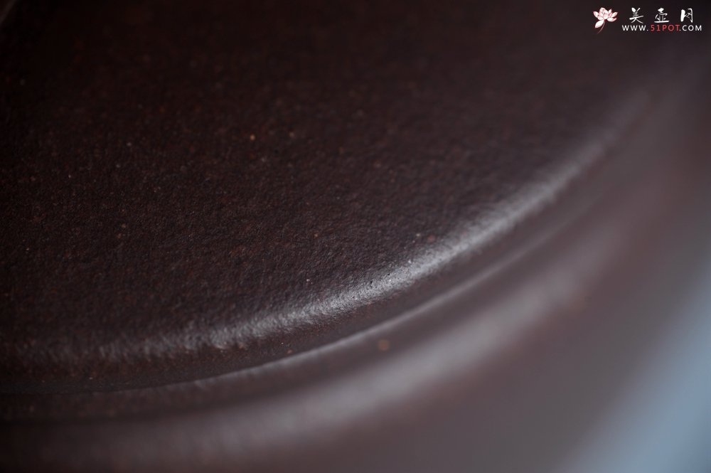 紫砂壶图片：美壶特惠 潜力股周学学老师 精工典范  精致老紫泥汉瓦壶 - 美壶网