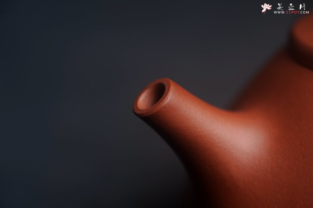 紫砂壶图片：潜力股周小培老师 老师家藏黄龙山一号井小红泥 全手工小子冶石瓢茶壶 特文气 - 美壶网