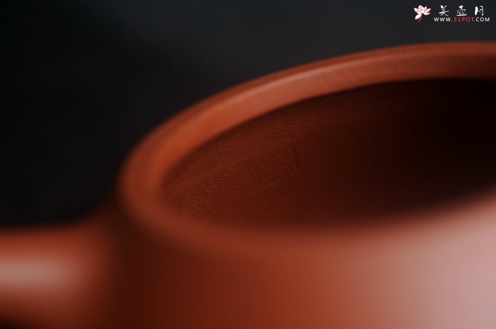 紫砂壶图片：潜力股周小培老师 老师家藏黄龙山一号井小红泥 全手工曼生石瓢 不肥而坚是以永年 - 美壶网