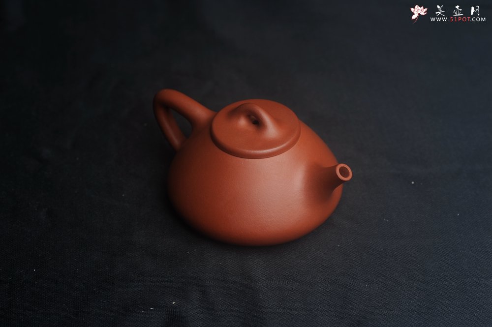 紫砂壶图片：潜力股周小培老师 老师家藏黄龙山一号井小红泥 全手工小子冶石瓢茶壶 特文气 - 美壶网
