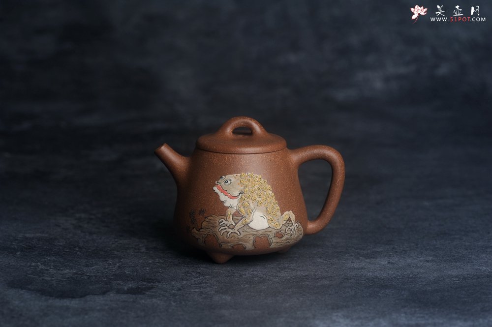 紫砂壶图片：美壶特惠 潜力股王静然 精致老段泥高石瓢 泥绘金蟾 特文气 - 美壶网