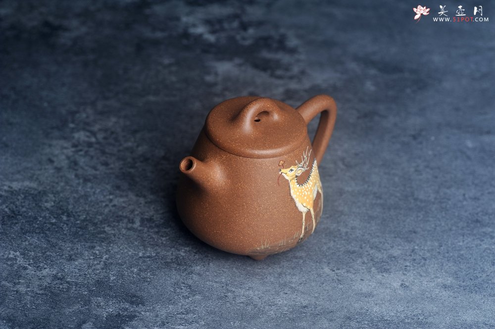 紫砂壶图片：美壶特惠 潜力股王静然 精致老段泥高石瓢 泥绘梅花鹿 特文气 呦呦鹿鸣食野之苹 - 美壶网