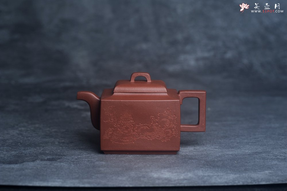 紫砂壶图片：全手工优质底槽清精致亚明四方壶 装饰清供图 特文气 - 美壶网