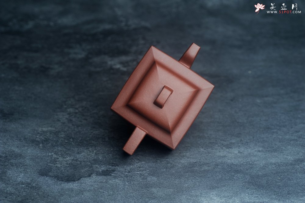 紫砂壶图片：全手工优质底槽清精致亚明四方壶 装饰清供图 特文气 - 美壶网