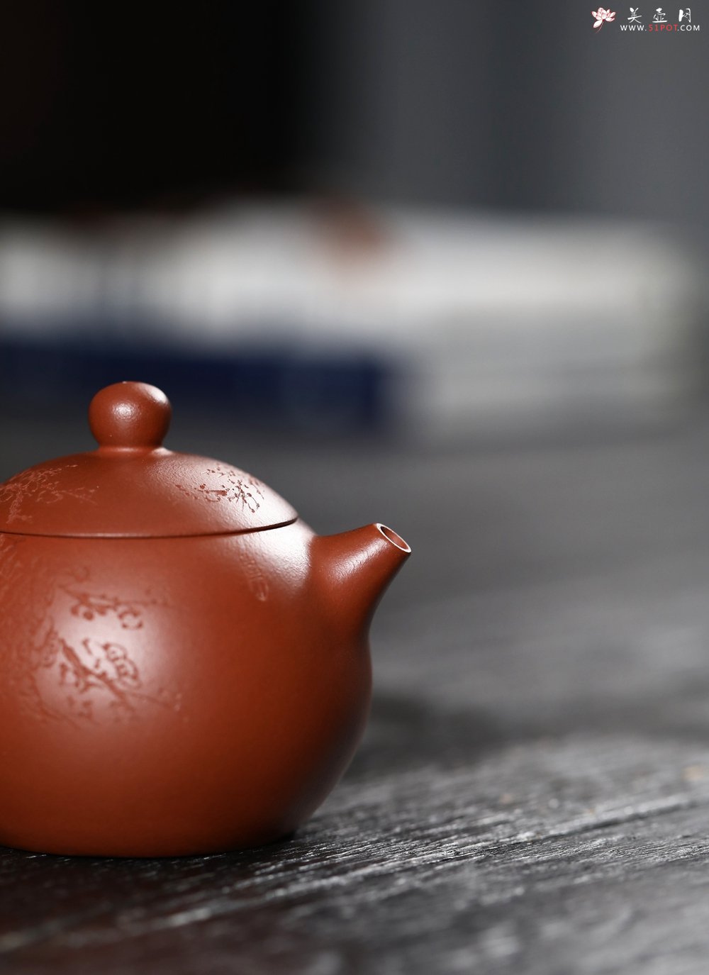紫砂壶图片：潜力股周小培 黄龙山小红泥 特好全手工西施 装饰喜上眉梢 特文气 - 美壶网