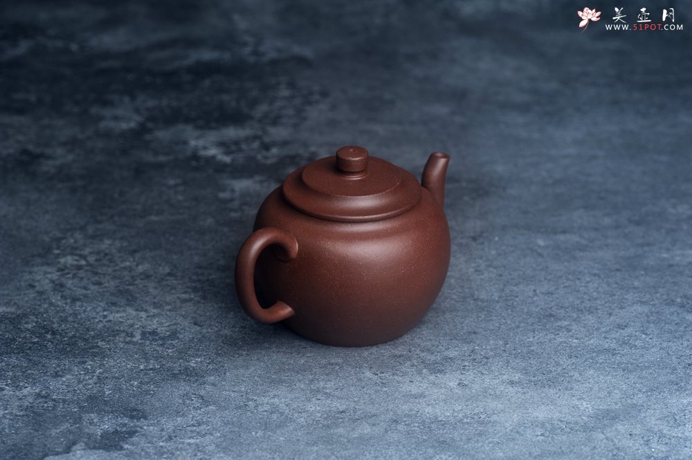 紫砂壶图片：美壶特惠 精致黑星红拼紫泥（家藏限量）平盖莲子壶 球孔出水爽利 茶人醉爱 - 美壶网