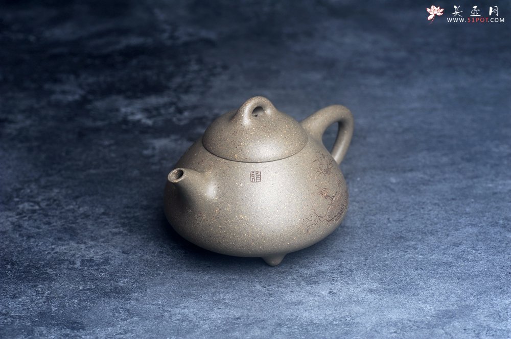 紫砂壶图片：美壶特惠 美壶网特供限量极品高温四号井老青段 精工乳瓢茶壶 装饰人物 特文气 - 美壶网