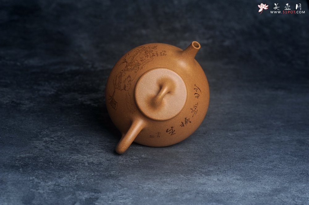 紫砂壶图片：壶特惠 特好老黄段泥精致子冶石瓢壶 装饰人物 妙趣横生  特文气 - 美壶网