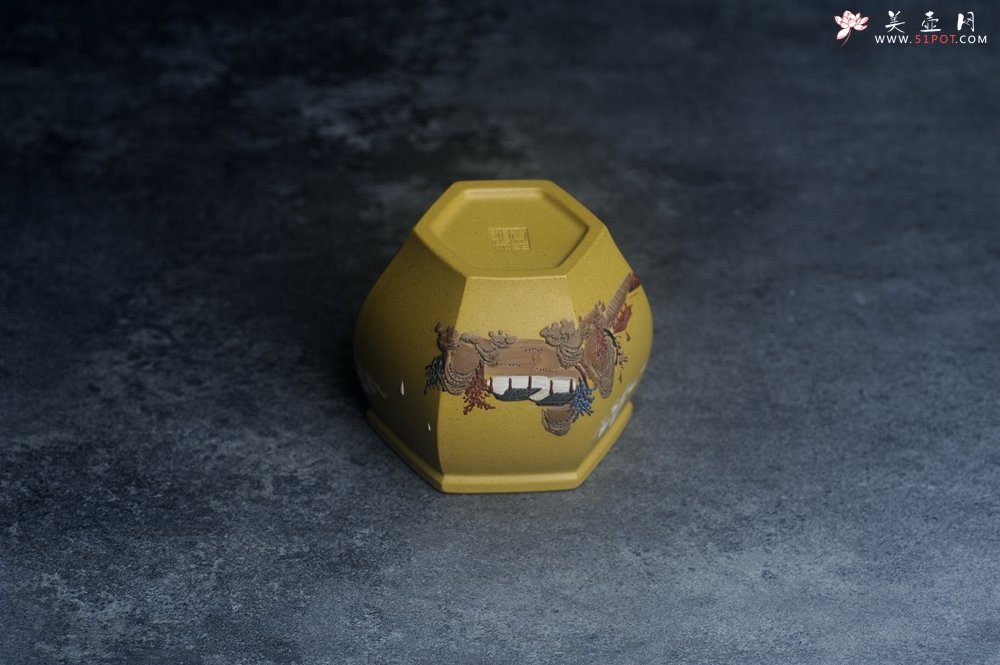 紫砂壶图片：美杯特惠 优质好料黄金段泥好工六方山水主人杯 - 美壶网