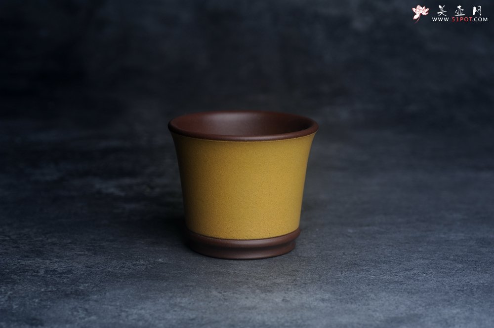 紫砂壶图片：美美杯特惠 精致花鸟紫泥粉黄金段泥主人杯 特文气 - 美壶网