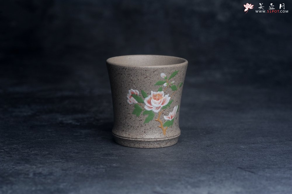 紫砂壶图片：美美杯特惠 精致雪花段泥白玉兰主人杯 - 美壶网