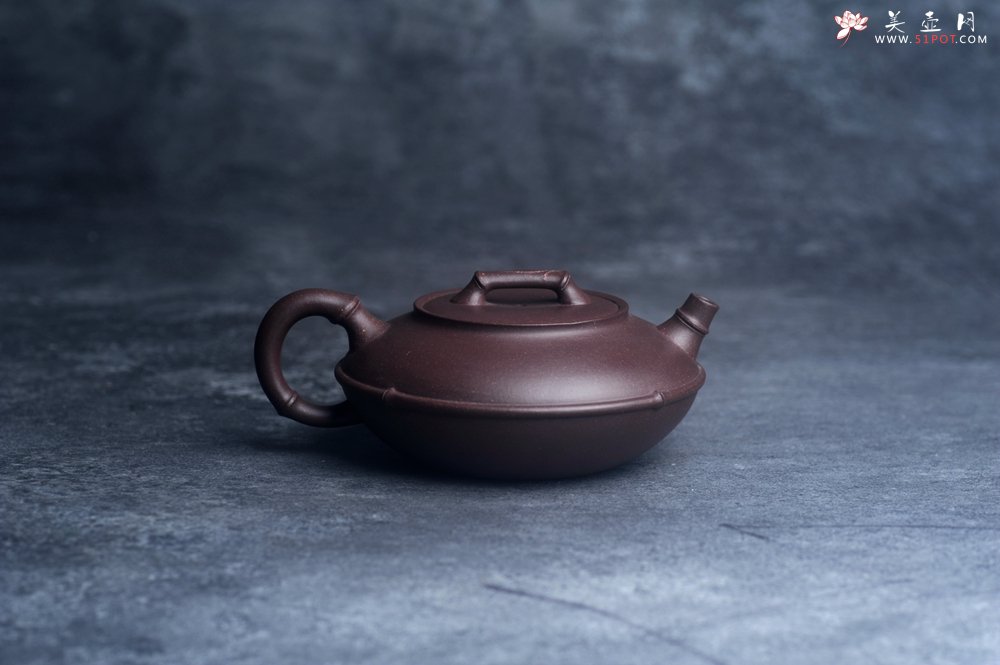 紫砂壶图片：美壶特惠 精致紫泥竹扁壶 茶人醉爱 - 美壶网
