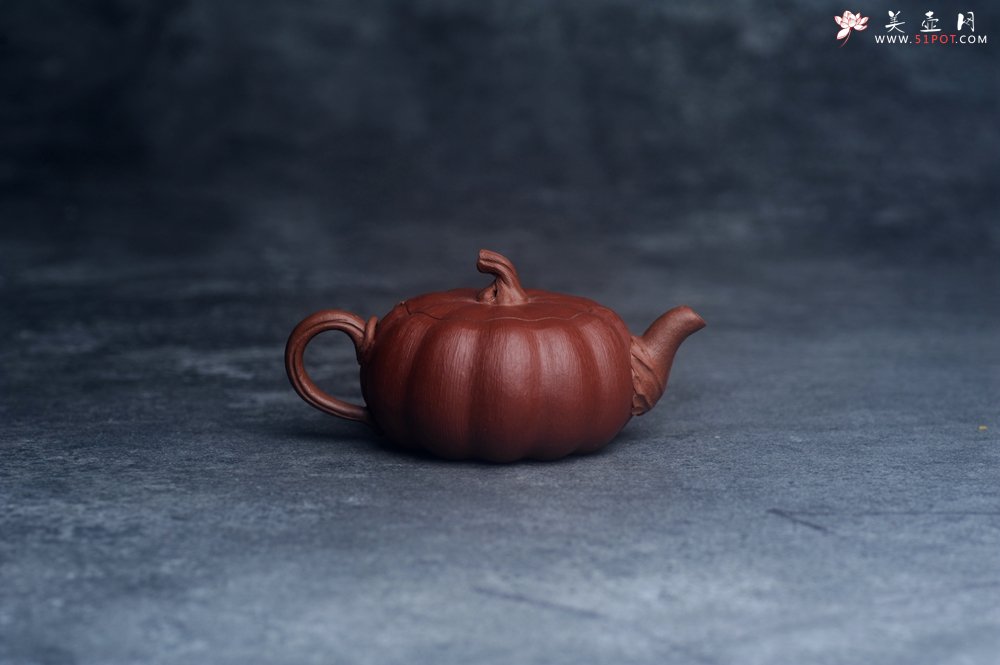 紫砂壶图片：美壶福利特惠 美壶专属定制 精致好料迷你小南瓜紫砂壶  肌理丰富生动 - 美壶网
