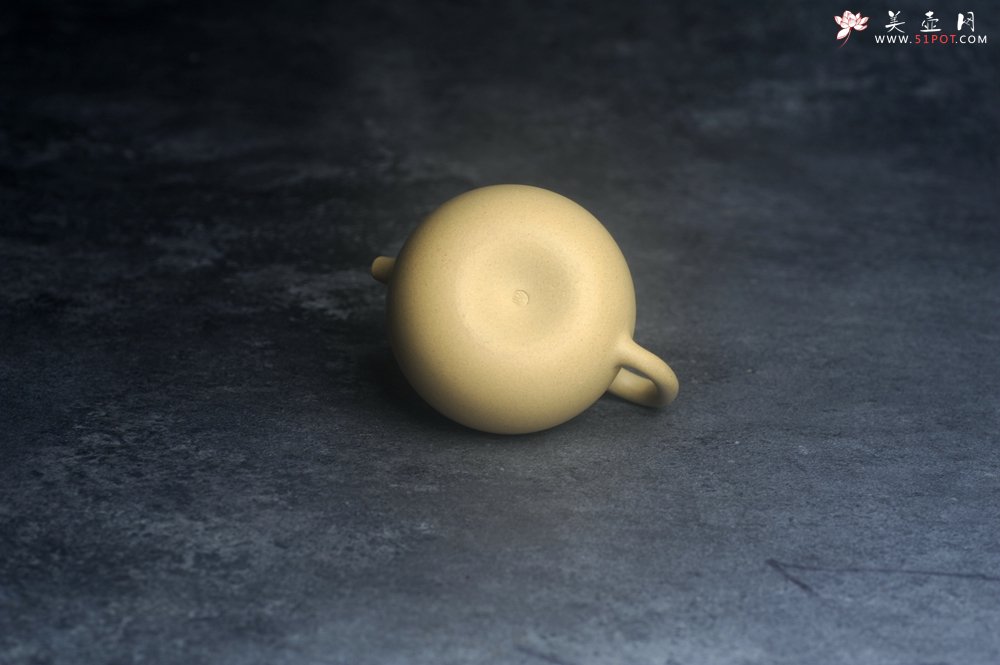 紫砂壶图片：美壶特惠 精致本山绿泥茄瓜壶 茶人醉爱 - 美壶网