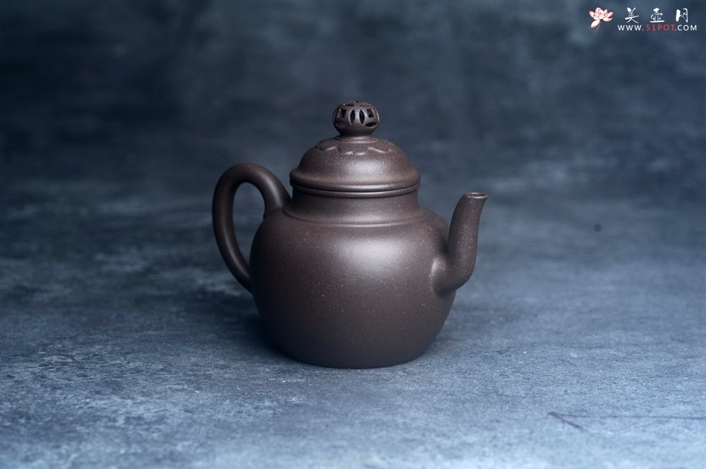 紫砂壶图片：美壶特惠 精致特好青灰泥宫灯壶 - 美壶网