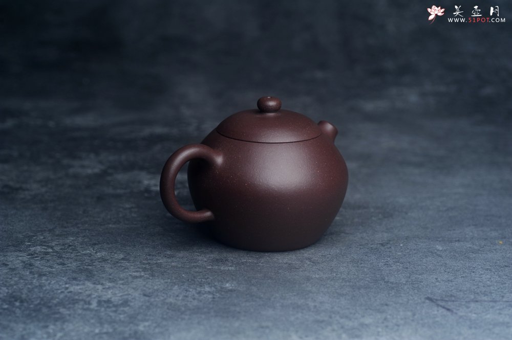 紫砂壶图片：美壶特惠 优质紫泥河豚西施壶 球孔出水 - 美壶网