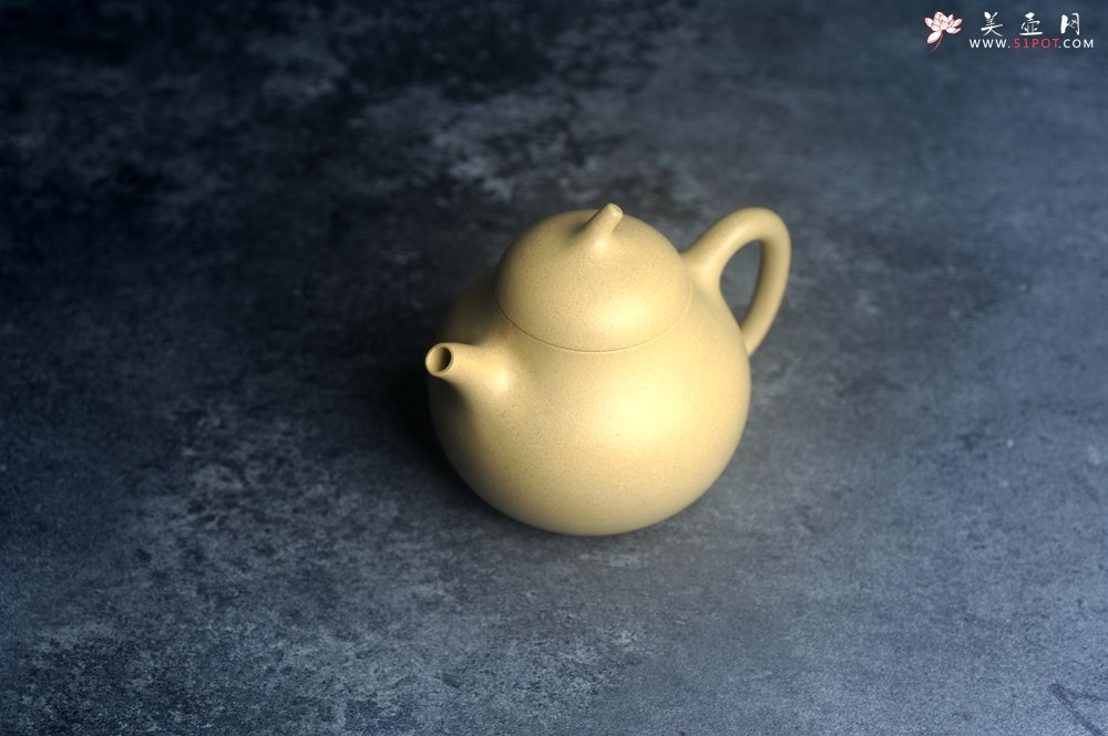 紫砂壶图片：美壶特惠 精致本山绿泥茄瓜壶 茶人醉爱 - 美壶网