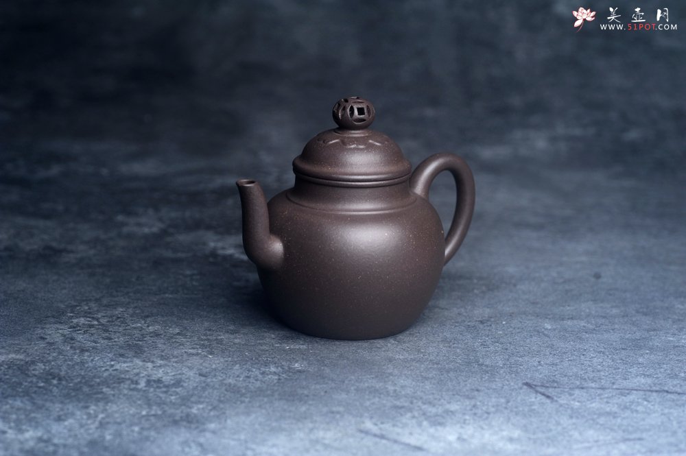 紫砂壶图片：美壶特惠 精致特好青灰泥宫灯壶 - 美壶网