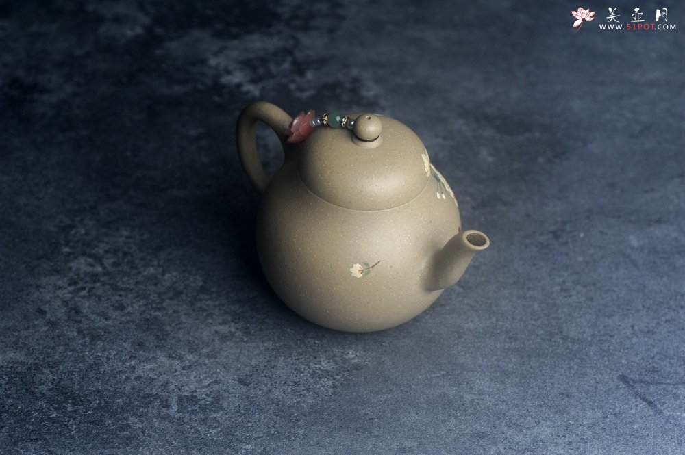 紫砂壶图片：美壶特惠优质本山绿泥泥绘玉簪花梨形 - 美壶网
