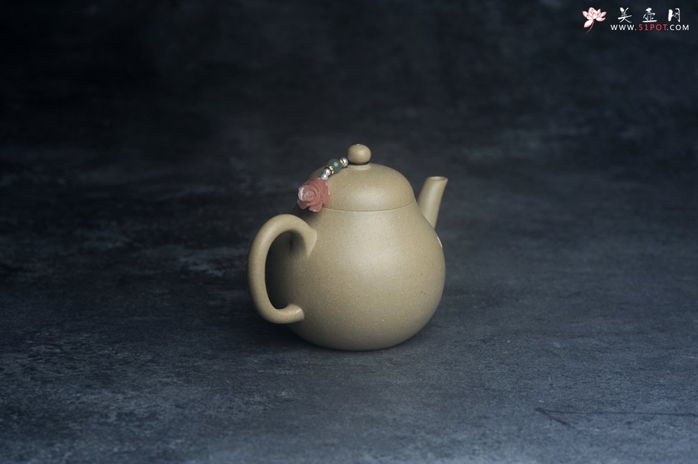 紫砂壶图片：美壶特惠优质本山绿泥泥绘玉簪花梨形 - 美壶网