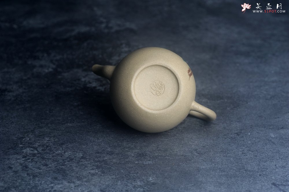 紫砂壶图片：美壶特惠优质本山绿泥泥绘玉簪花梨形 - 美壶网