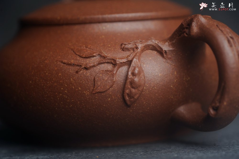 紫砂壶图片：美壶特惠 特好降坡泥扁豆壶 肌理丰富生动 - 美壶网