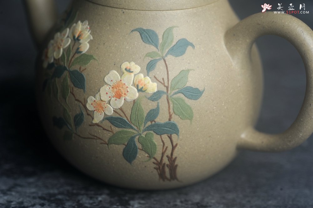 紫砂壶图片：美壶特惠优质本山绿泥泥绘玉簪花梨形 - 美壶网