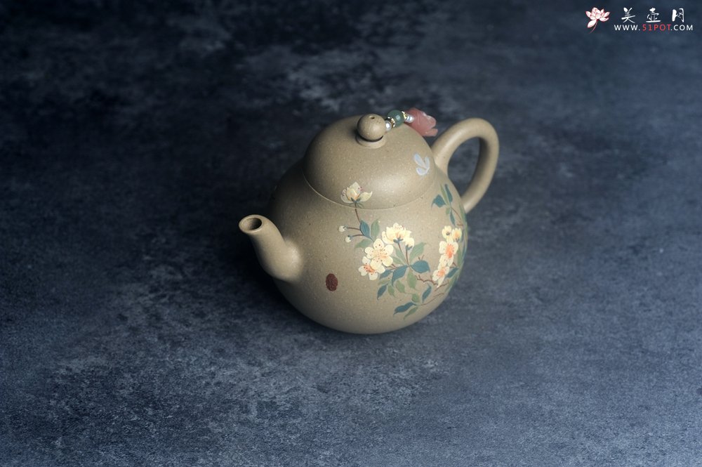 紫砂壶图片：美壶特惠优质本山绿泥泥绘玉簪花梨形 - 美壶网
