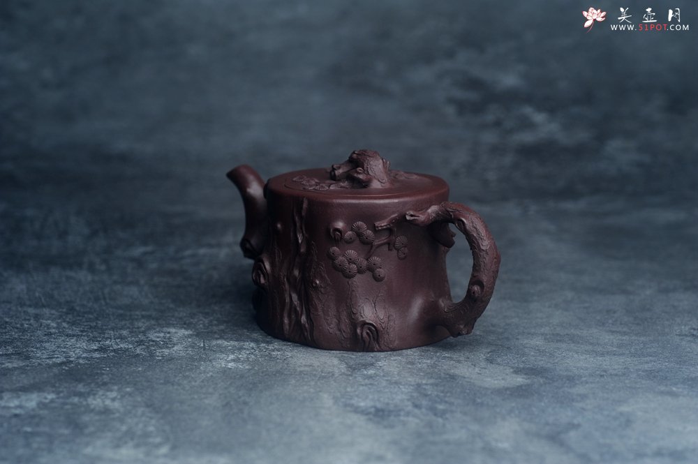 紫砂壶图片：实力演绎全手工重器松桩套组 一壶（280cc）二杯（130cc）一公道杯（188cc） - 美壶网