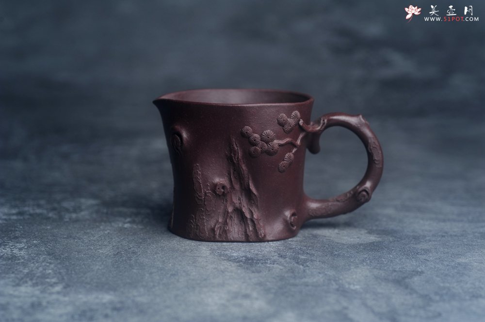 紫砂壶图片：实力演绎全手工重器松桩套组 一壶（280cc）二杯（130cc）一公道杯（188cc） - 美壶网