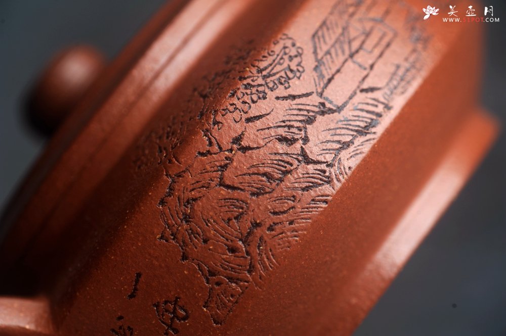 紫砂壶图片：美壶特惠 精致特好降坡泥周盘壶 装饰山水 特文气 - 美壶网