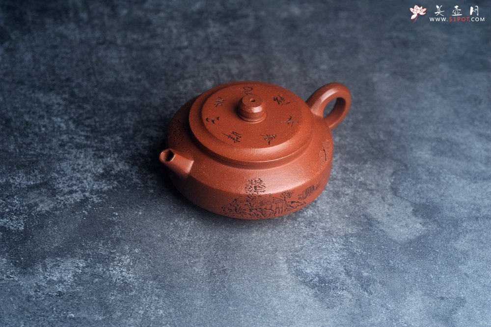 紫砂壶图片：美壶特惠 精致特好降坡泥周盘壶 装饰山水 特文气 - 美壶网