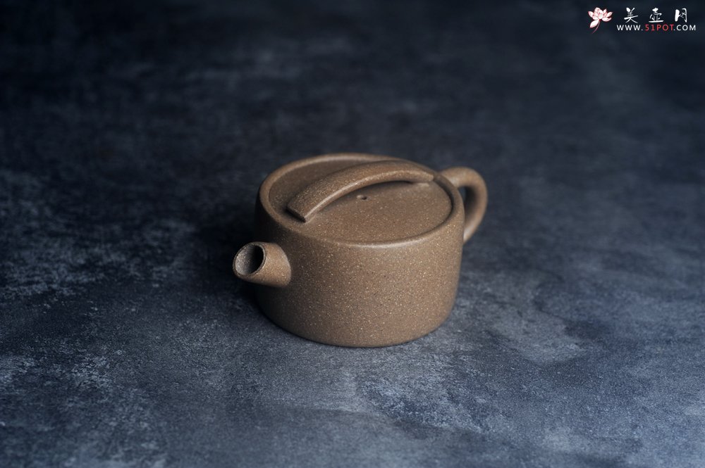 紫砂壶图片：美壶特惠 特好青段泥大炮汉瓦紫砂壶 出水爽利 - 美壶网