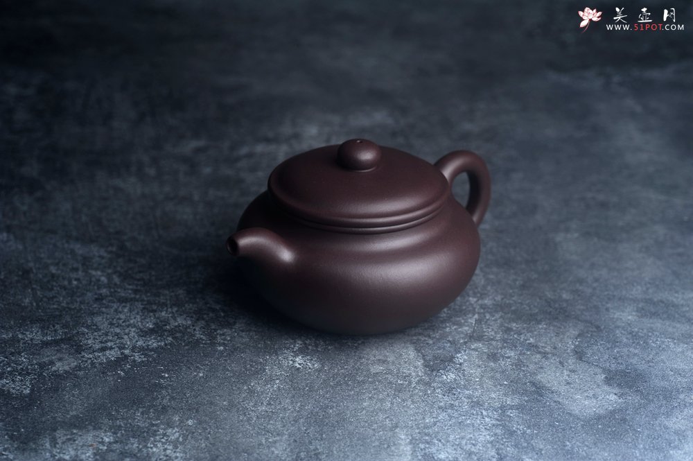 紫砂壶图片：潜力股王老师 美壶特惠 老紫泥全手工大亨仿古壶 - 美壶网