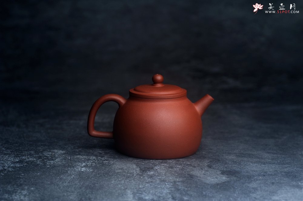 紫砂壶图片：美壶特惠 标矿级红泥小半月紫砂壶 茶人醉爱 - 美壶网