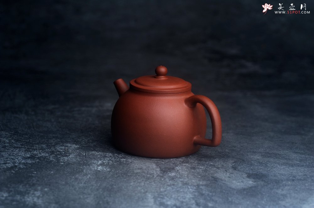 紫砂壶图片：美壶特惠 标矿级红泥小半月紫砂壶 茶人醉爱 - 美壶网