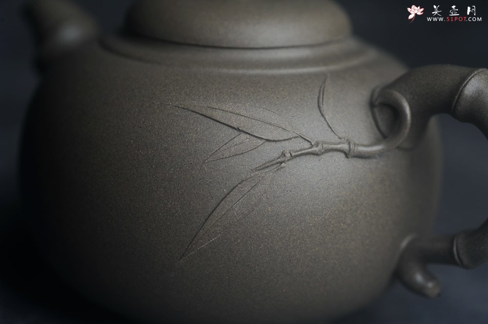 紫砂壶图片：美壶特惠 精品老青段泥福竹紫砂壶 茶人醉爱 - 美壶网