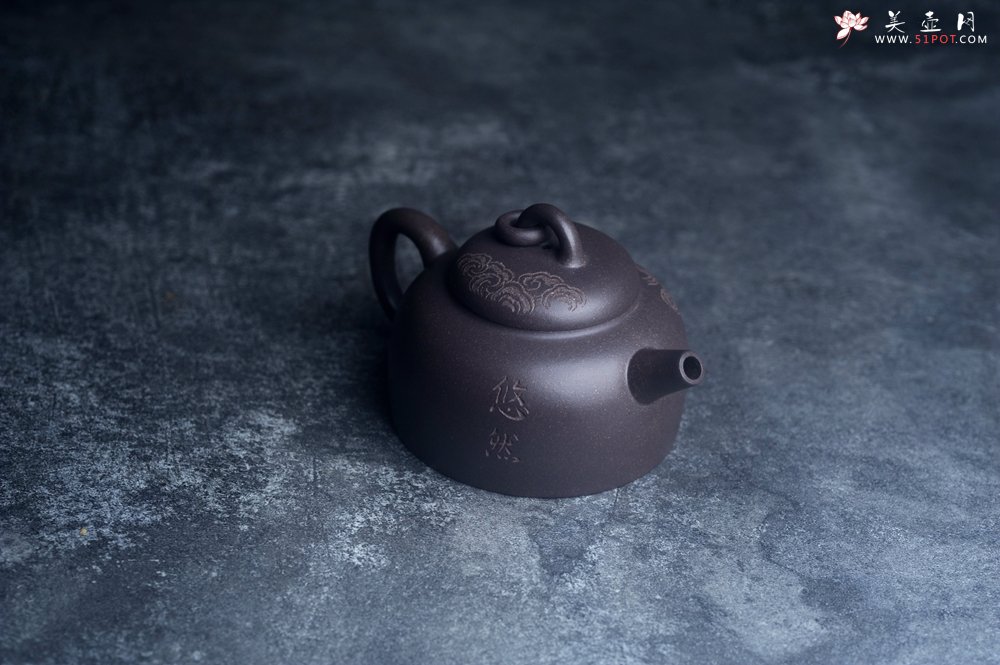 紫砂壶图片：美壶特惠 优质青灰泥精致祥云悠然紫砂壶 茶人醉爱 - 美壶网