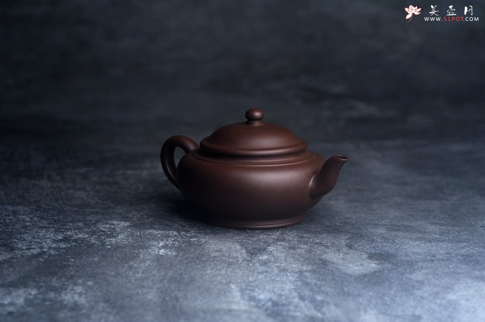 紫砂壶图片：美壶特惠 特好老紫泥玉扁紫砂壶 茶人醉爱 - 美壶网